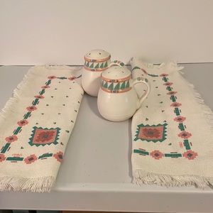 Is Southwest your style?Salt & Pepper shakers Taos by Treasure Craft